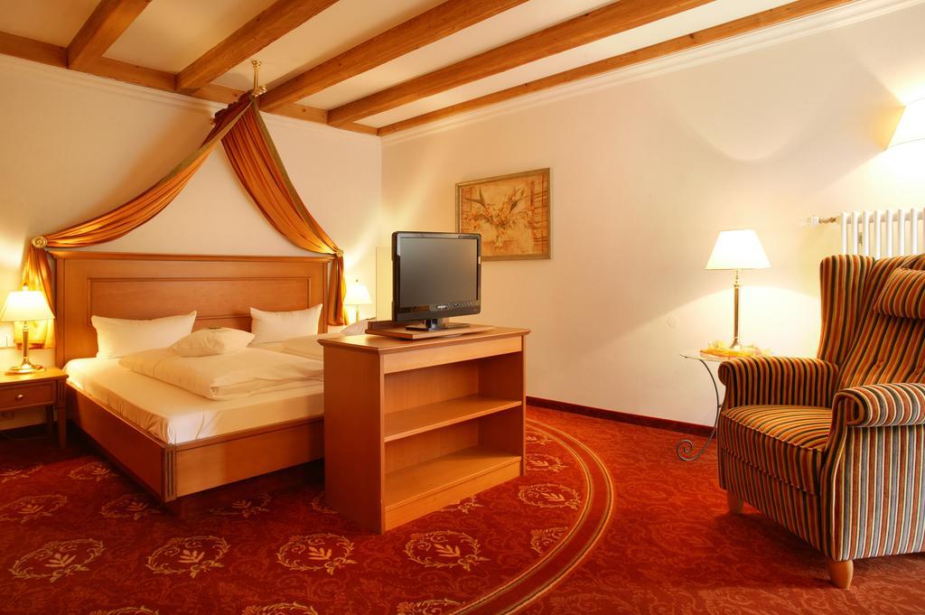 Hotel Ochsen Höfen an der Enz Exteriör bild